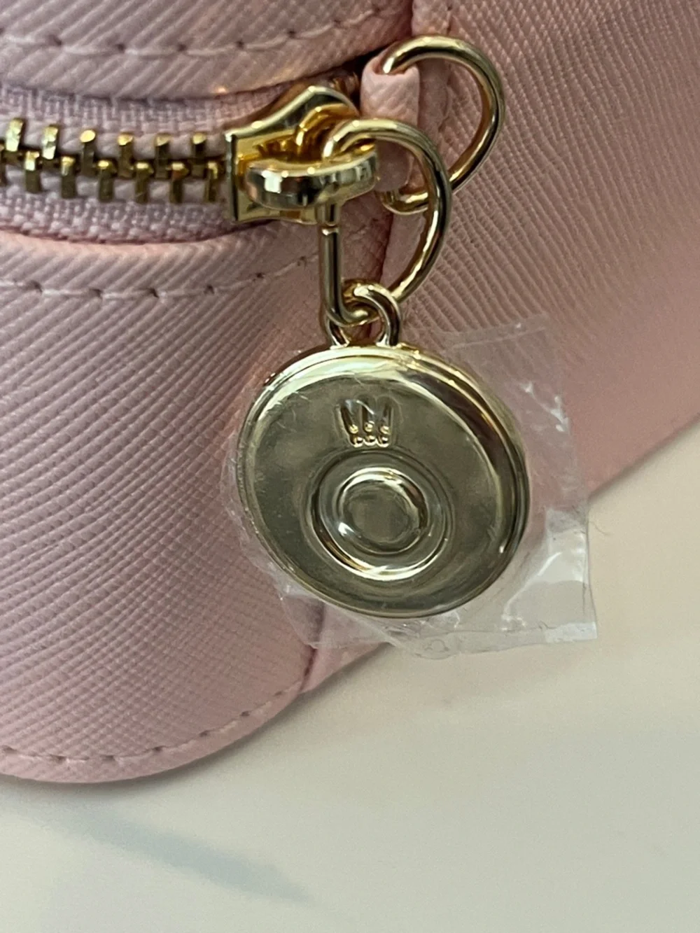 Pandora Pink and Gray Jewelry Organizer Case with Gold Accents - Picture 4 of 10